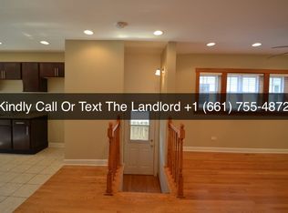 6201 N Maplewood Ave, Chicago, IL 60659