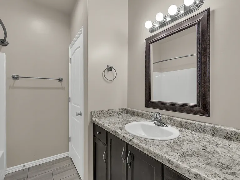 3321 S 300 W — Photo 10