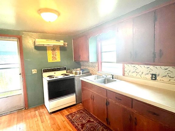 3rd image of 1309 Saint Joseph Dr NW