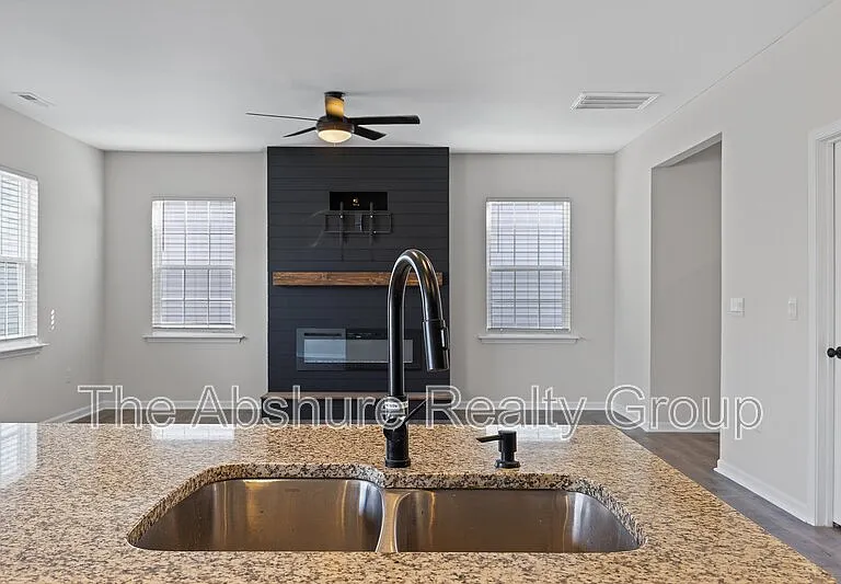 49 River Bank Rd — Photo 19