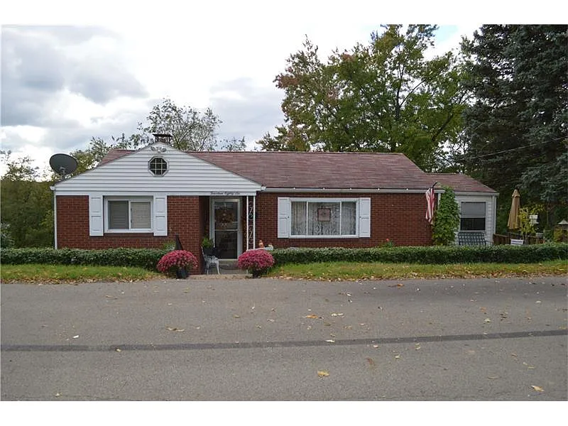 1486 8th Ave photo 1