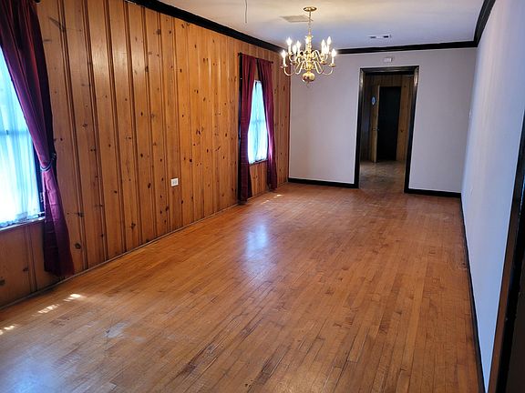 4th image of 1308 E Washington Ave #4