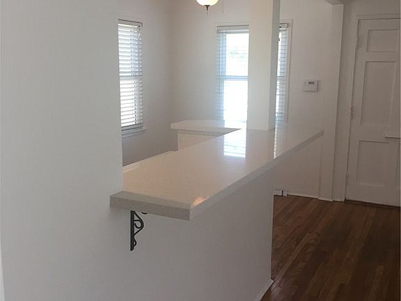 4th image of 3103 W Chandler Blvd