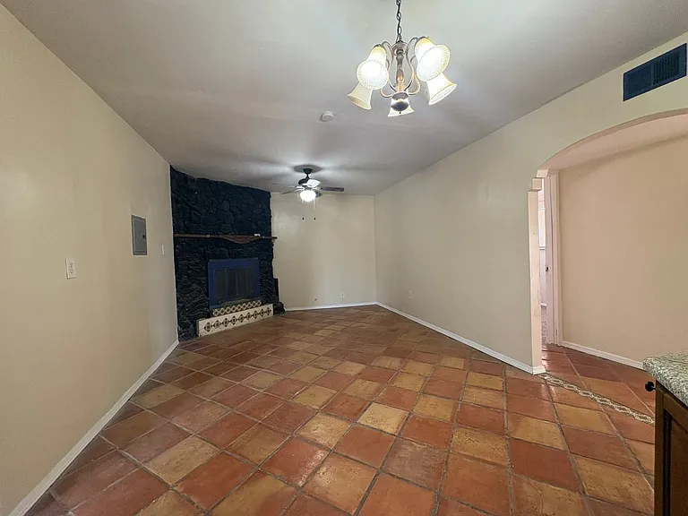 10309 Shoshone St — Photo 21