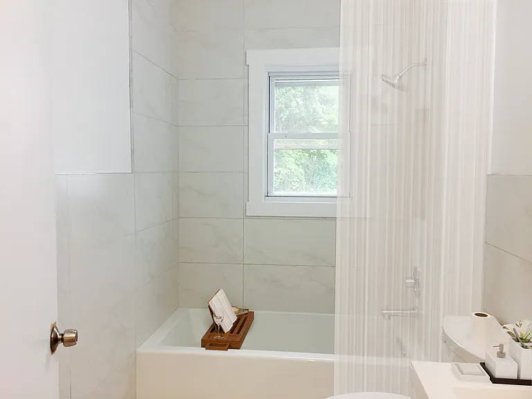 224 N Fullerton Ave #B — Photo 2