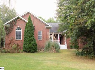2 Whispering Hollow Rd, Greenville, SC 29615