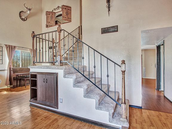 4th image of 9255 W HOLLYWOOD Avenue