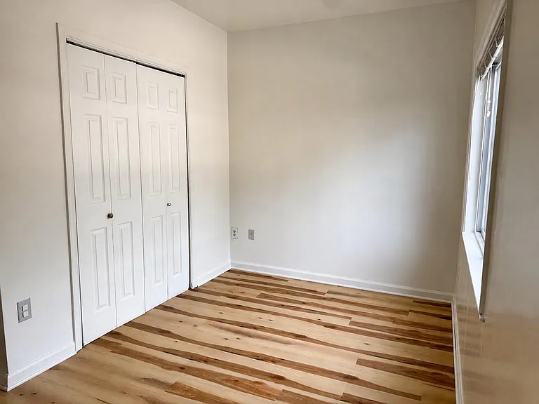 1652 W Virginia Ave NE #1 — Photo 13