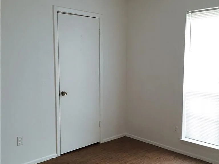 6840 Margaret Dr — Photo 2