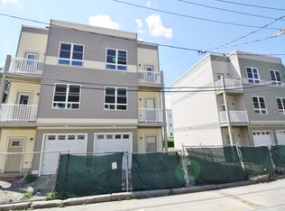 25 Robey St, Roxbury, MA 02119