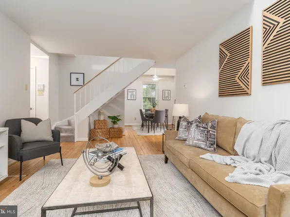 3640 39th St NW APT E527, Washington, DC 20016
