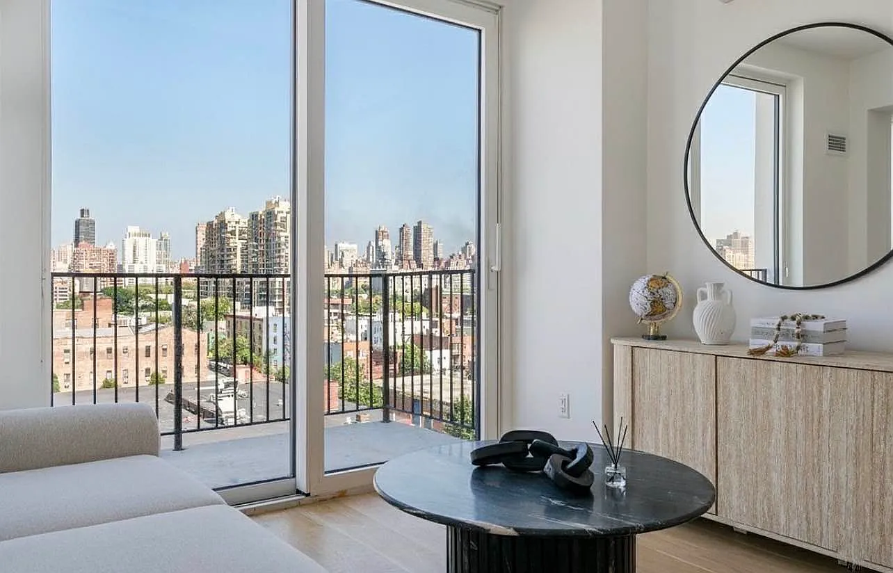 11-14 35th Avenue — Photo 3