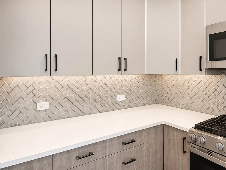 6530 S Champlain Ave #1 — Photo 7