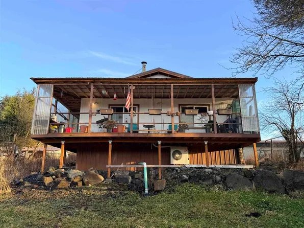 620 N Park St, Klawock, AK 99925