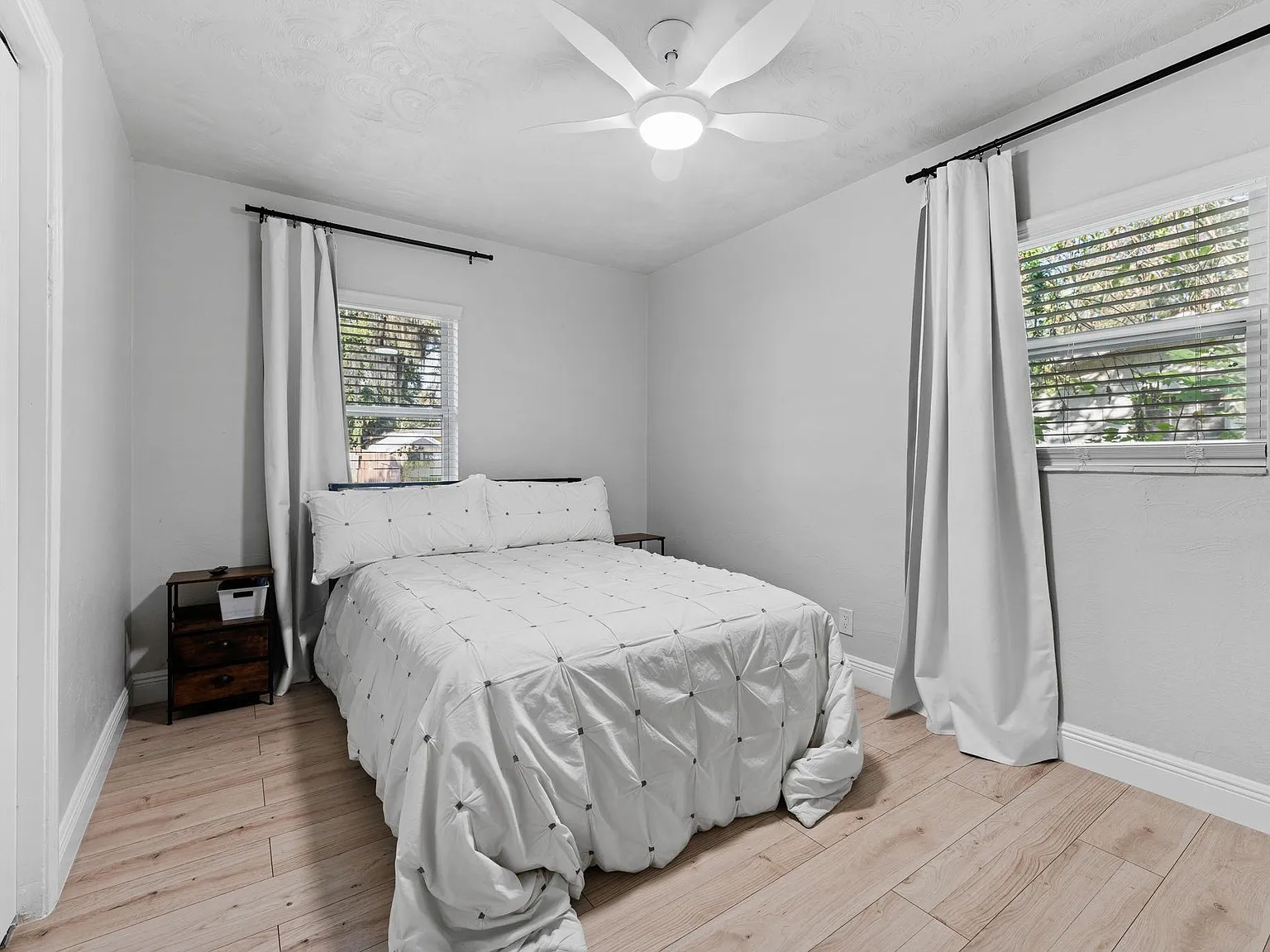 4 bed, 2.0 bath, 1300 sqft, $754 — Photo 1