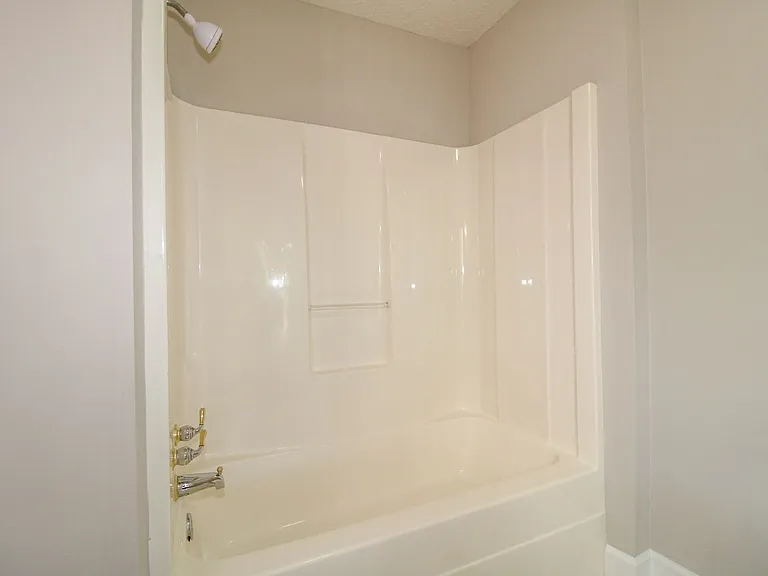 17524 Martin Dr — Photo 31