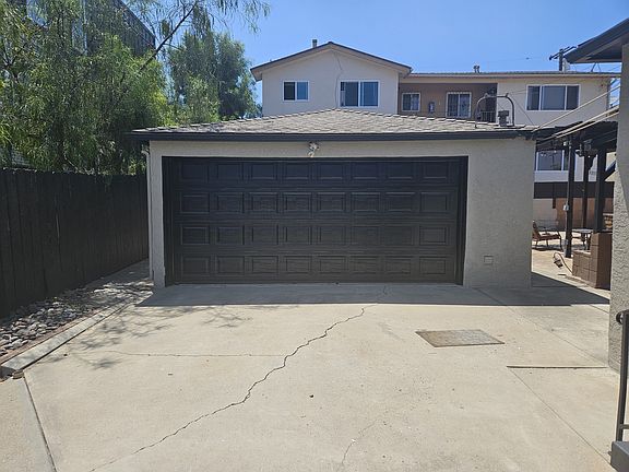 2nd image of 3330 32nd St