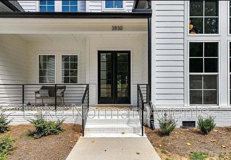 3830 Mill Run — Photo 4