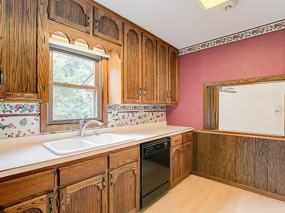 5th image of 987 Glendon St N