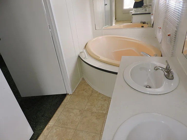 110 Fernwood Dr — Photo 9