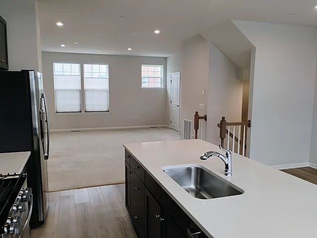 936 Jenkins Ct — Photo 9