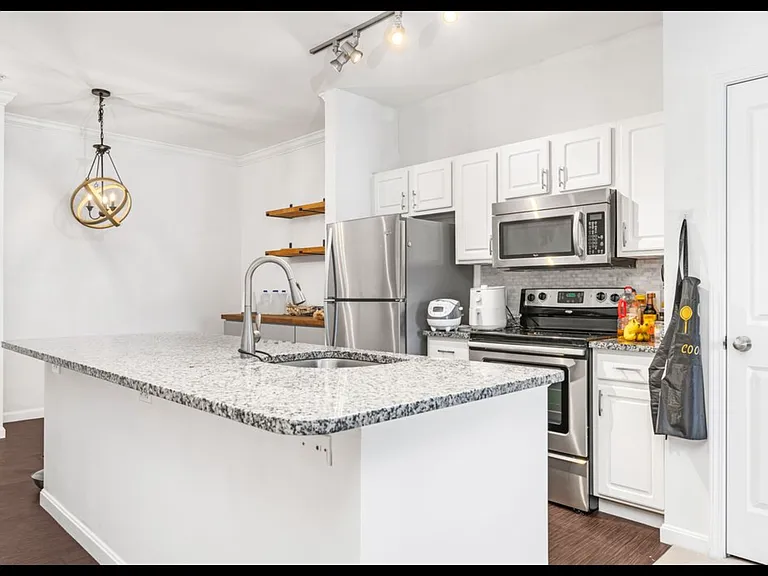 1000 Providence Pl #131 — Photo 1