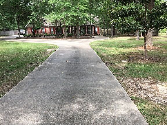 Long private driveway
