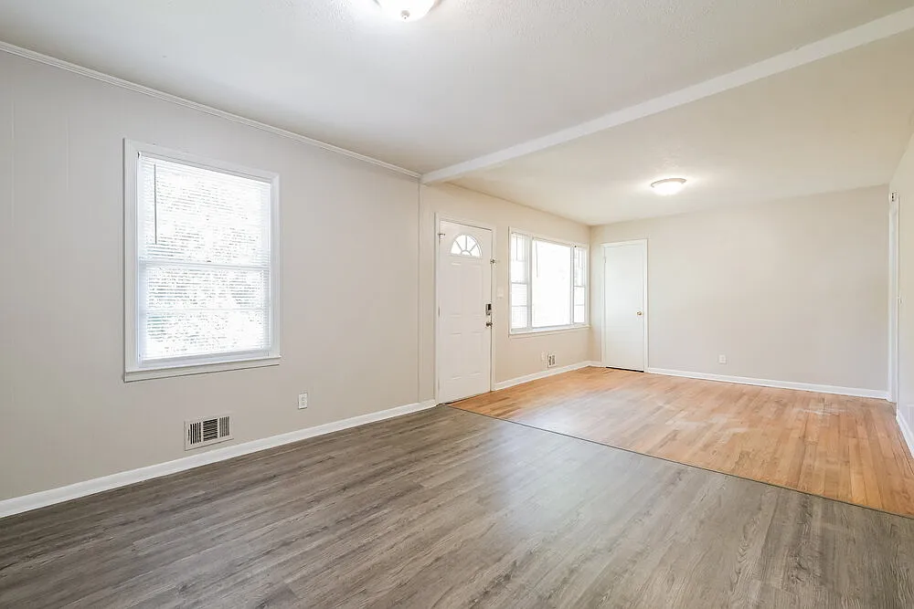 3 bed, 1.0 bath, 1025 sqft, $1,755 — Photo 4