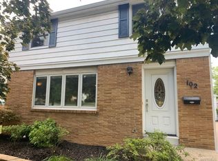 102 Puritan Rd, Tonawanda, NY 14150