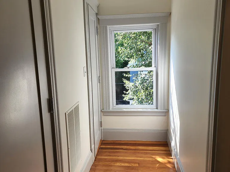 31 Aberdeen Rd #3 — Photo 8