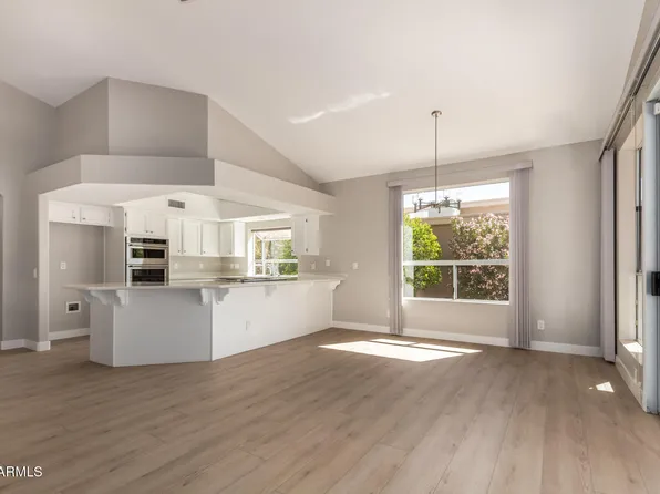 10417 E CHAMPAGNE Drive, Sun Lakes, AZ 85248