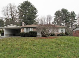 1210 Maxwell Hill Rd, Beckley, WV 25801