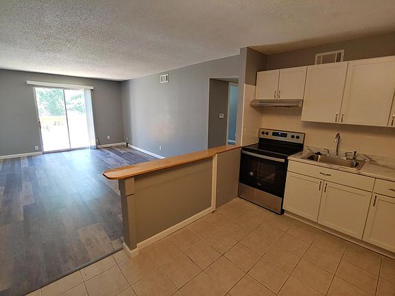 3rd image of 2836 Blackforest Dr APT D