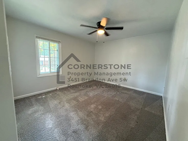 1103 Lakeview Pl — Photo 9