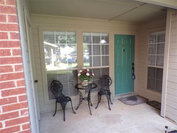 2nd image of 1448 Meadowood Village Dr