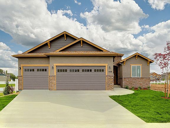 2nd image of 859 Shirttail Peak Dr