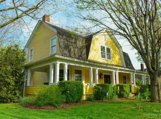 506 N Main St NW, Lenoir, NC 28645