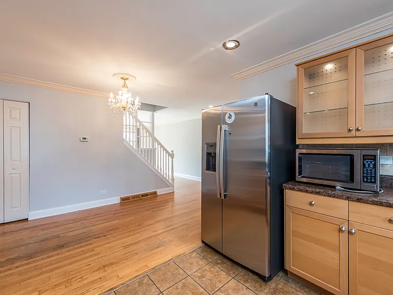 551 W Park Ave #F — Photo 5
