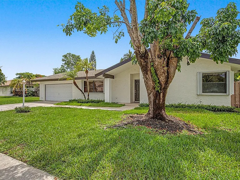 10711 SW 116th Ave — Photo 3