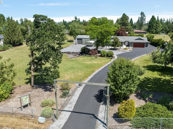 23365 S Ward Ct, Oregon City, OR 97045
