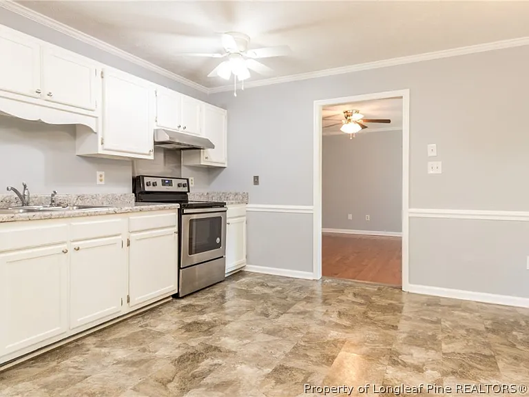 508 Stoneway Ct — Photo 16