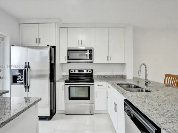 5950 Del Lago Cir APT 104, Fort Lauderdale, FL 33313