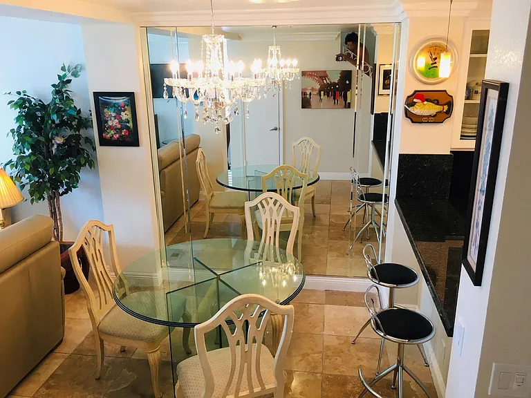 Breakfast bar for your coffee or cocktail