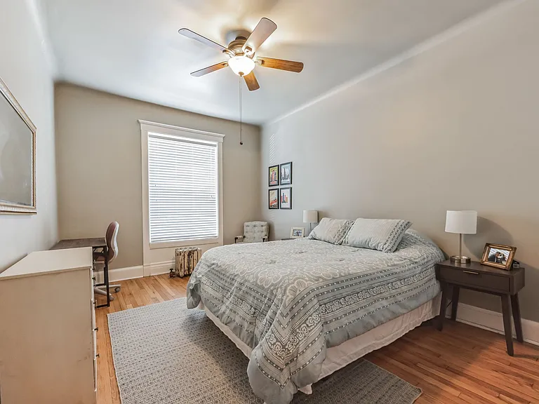 432 W Dickens Ave #1 — Photo 8
