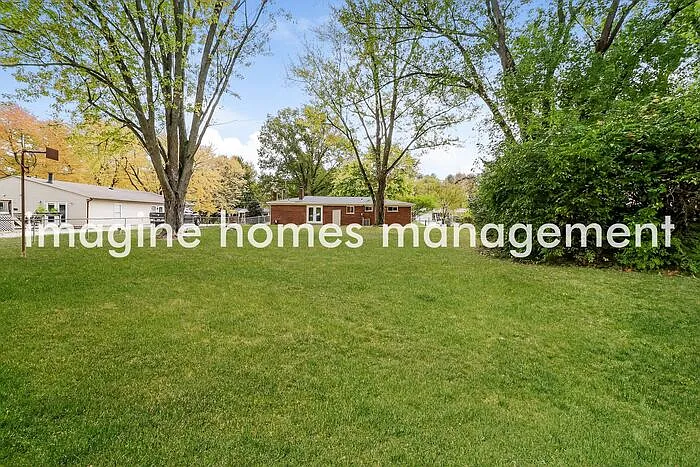4437 Kitty Ln — Photo 16