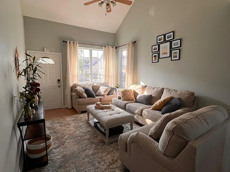 16 Stallion Ct — Photo 3