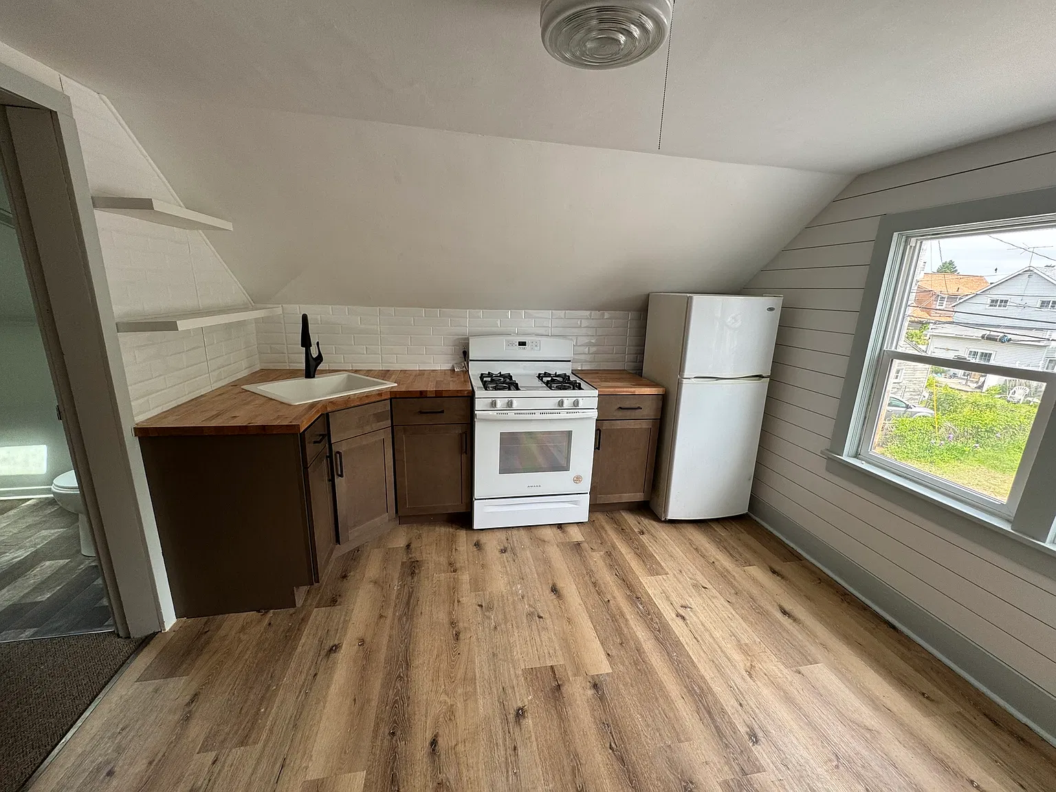 Studio, 600 sqft, $850 — Photo 1
