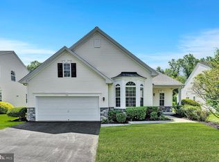38 Buckingham Dr, Pennington, NJ 08534