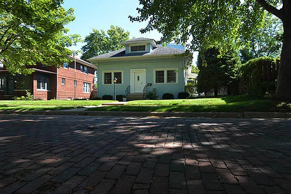 3 bed, 1800 sqft, $1,600 — Photo 2