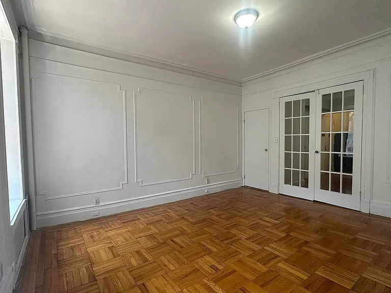 309 W 54th St #3A — Photo 4